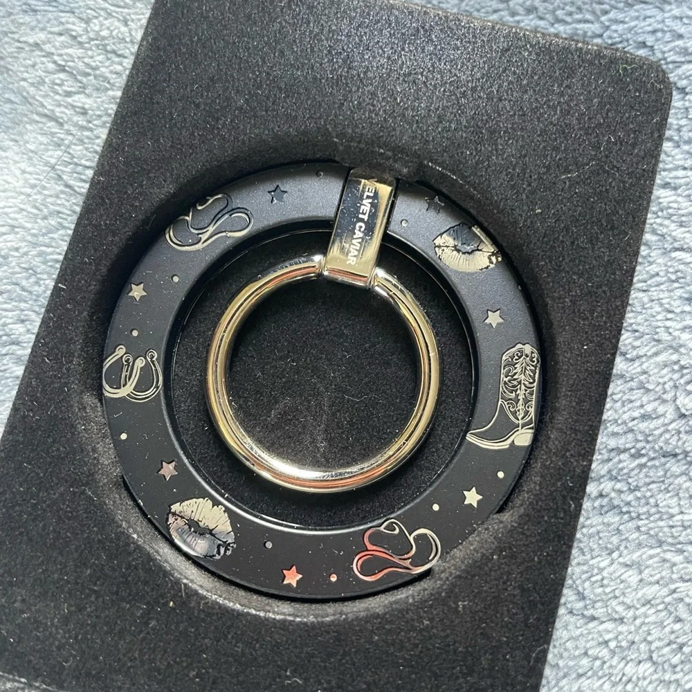 Velvet Caviar Magnetic Grip Ring Set – Cow Print Brown & Disco Cowgirl - Picture 3 of 8